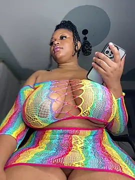 Snapshot of Hyra_Ari chatting on July 26, 2026, 2:29 am Hyra Ari online show from July 26, 2026, 2:29 am