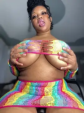 Snapshot of Hyra_Ari chatting on July 19, 2026, 1:08 pm Hyra Ari online show from July 19, 2026, 1:08 pm