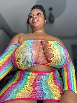 Snapshot of Hyra_Ari chatting on July 16, 2026, 9:23 pm Hyra Ari online show from July 16, 2026, 9:23 pm