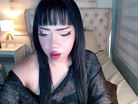 RebecaNextToYou online show from May 27, 2026, 11:17 am