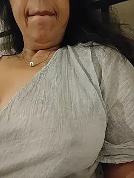 Susannemilf online show from March 28, 2026, 4:02 am