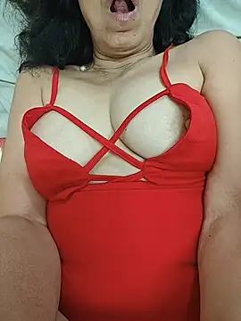 Susannemilf online show from October 26, 2025, 4:24 am