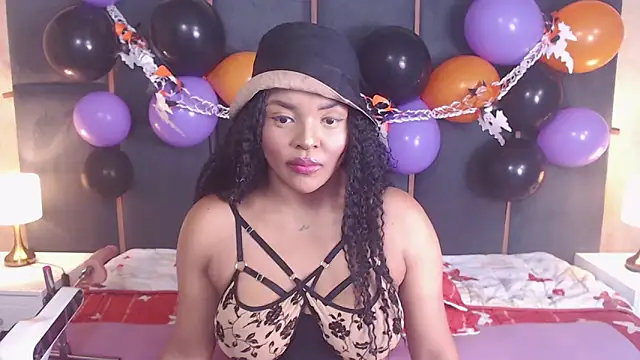 TashaDex online show from October 26, 2025, 2:06 pm