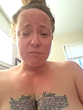 julimonroe online show from March 21, 2025, 3:02 pm