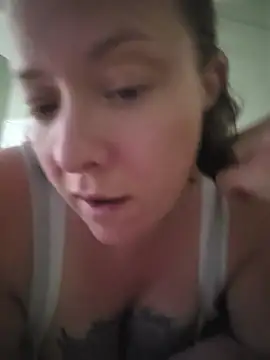 Snapshot of julimonroe chatting on June 27, 2026, 2:17 am julimonroe online show from June 27, 2026, 2:17 am