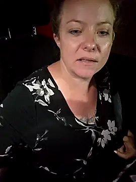 julimonroe online show from September 18, 2025, 3:42 am
