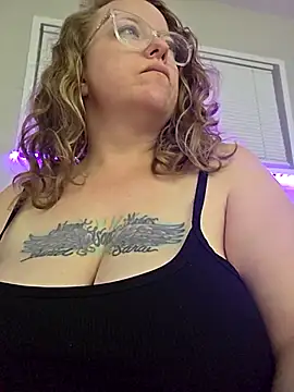 julimonroe online show from March 6, 2025, 5:54 pm