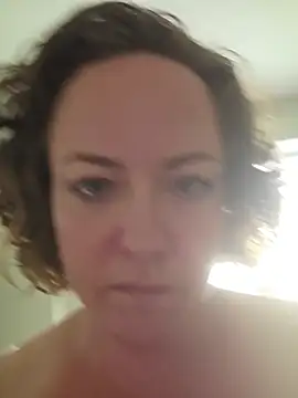 Snapshot of julimonroe chatting on June 24, 2026, 11:13 pm julimonroe online show from June 24, 2026, 11:13 pm