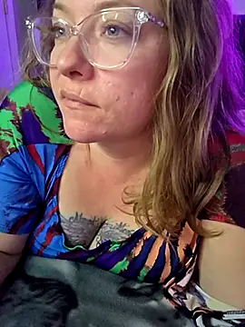 julimonroe online show from March 10, 2025, 2:06 am
