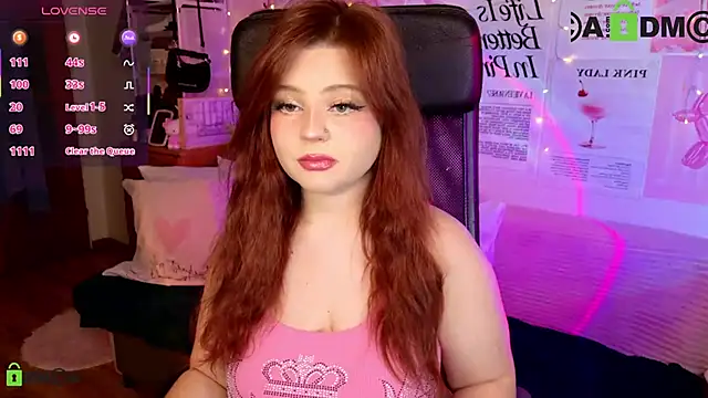 Snapshot of StellaMilla chatting on June 18, 2026, 1:37 am StellaMilla online show from June 18, 2026, 1:37 am