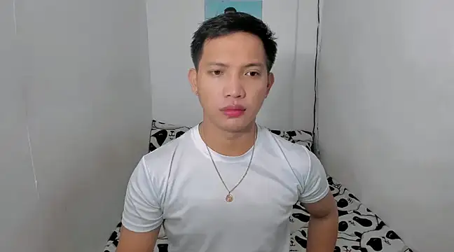 Snapshot of xSebastian19 chatting on January 3, 2025, 7:29 pm xSebastian19 online show from January 3, 2025, 7:29 pm