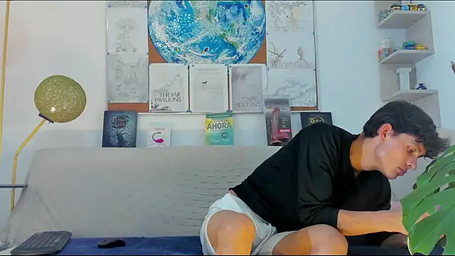 Snapshot of logan_thomas chatting on July 14, 2026, 5:52 pm logan thomas online show from July 14, 2026, 5:52 pm