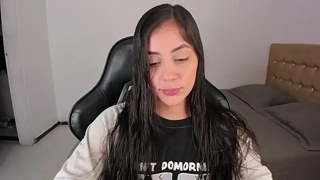 EmmaGrace1999 online show from May 21, 2026, 2:31 am