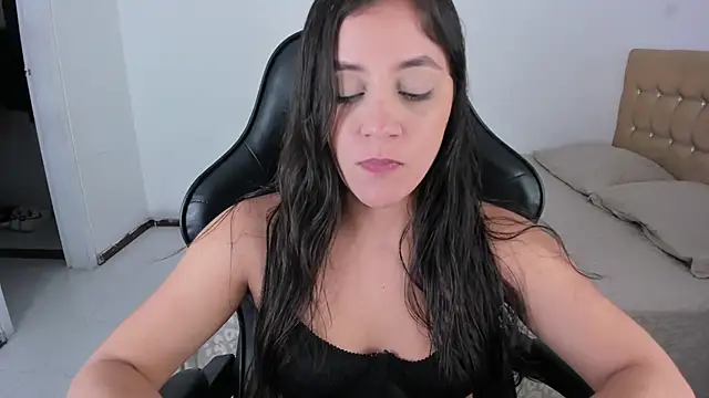 Snapshot of EmmaGrace1999 chatting on March 22, 2026, 1:31 am EmmaGrace1999 online show from March 22, 2026, 1:31 am