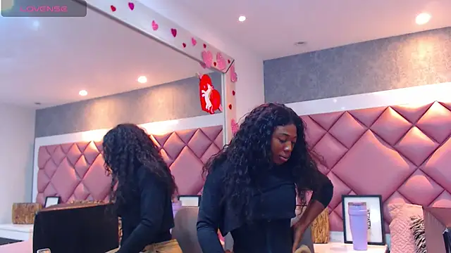 DanielaDuff online show from October 21, 2025, 7:46 pm