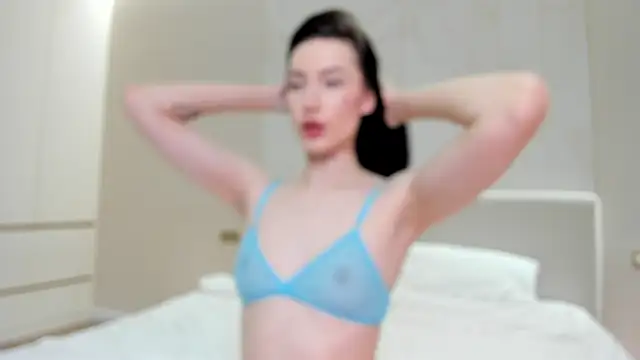 Snapshot of JenniferQueen11 chatting on November 5, 2025, 4:21 pm JenniferQueen11 online show from November 5, 2025, 4:21 pm