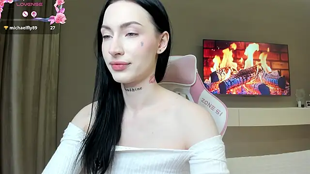 JenniferQueen11 online show from January 8, 2026, 4:13 pm