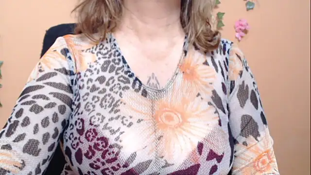 Snapshot of Hellensextits chatting on December 31, 2024, 11:20 am Hellensextits online show from December 31, 2024, 11:20 am