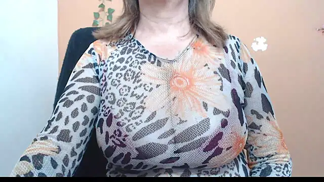 Snapshot of Hellensextits chatting on December 2, 2024, 6:49 pm Hellensextits online show from December 2, 2024, 6:49 pm