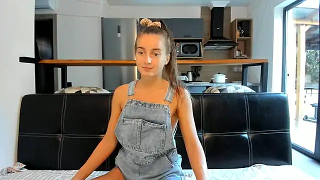 ElizSweet online show from November 28, 2025, 11:43 am