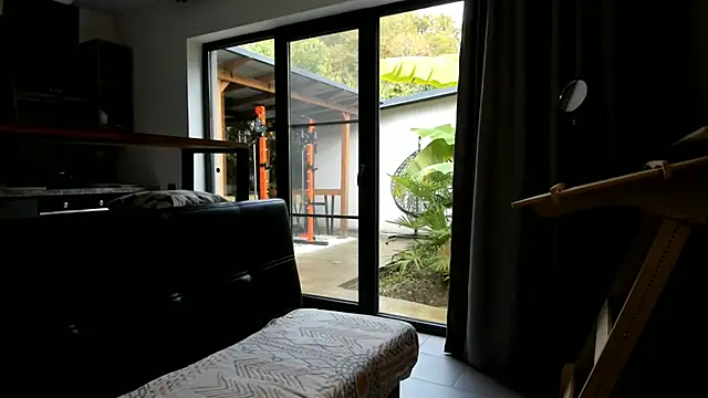 Snapshot of ElizSweet chatting on October 21, 2025, 9:19 am ElizSweet online show from October 21, 2025, 9:19 am