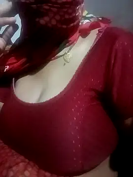 Snapshot of Lattika-Bhabhi chatting on October 5, 2025, 10:33 pm Lattika-Bhabhi online show from October 5, 2025, 10:33 pm