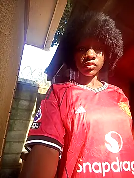 Petite li online show from February 15, 2026, 5:52 am