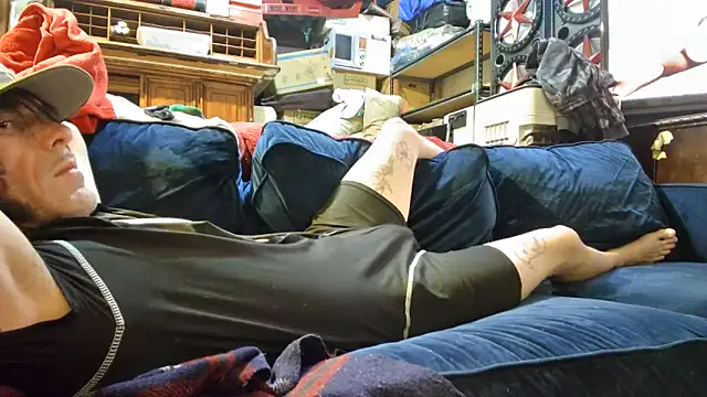 Snapshot of BWC4YouRguRLy chatting on December 16, 2025, 7:56 am BWC4YouRguRLy online show from December 16, 2025, 7:56 am