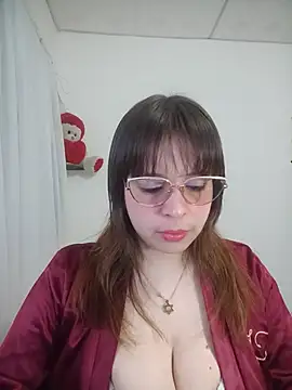 lorenitabella online show from July 21, 2026, 9:54 am