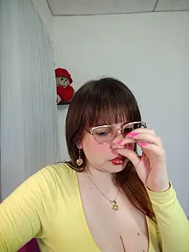 lorenitabella online show from June 28, 2026, 8:09 am