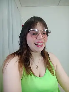 lorenitabella online show from July 20, 2026, 8:33 pm