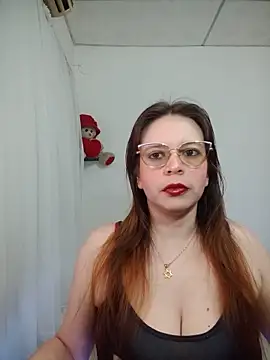Snapshot of lorenitabella chatting on June 3, 2026, 8:48 am lorenitabella online show from June 3, 2026, 8:48 am