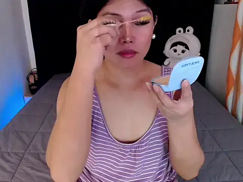 Snapshot of Angelic_Fuckerxxx chatting on October 24, 2025, 9:25 pm Angelic Fuckerxxx online show from October 24, 2025, 9:25 pm