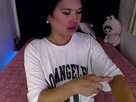 Snapshot of Angelic_Fuckerxxx chatting on November 15, 2025, 11:53 pm Angelic Fuckerxxx online show from November 15, 2025, 11:53 pm