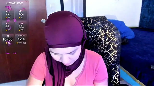 Snapshot of MatchedEyebrow chatting on June 18, 2026, 9:09 pm MatchedEyebrow online show from June 18, 2026, 9:09 pm