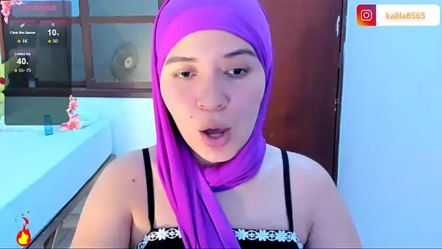 Snapshot of MatchedEyebrow chatting on December 14, 2025, 9:20 pm MatchedEyebrow online show from December 14, 2025, 9:20 pm