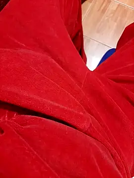 feet toes online show from October 17, 2025, 4:27 am