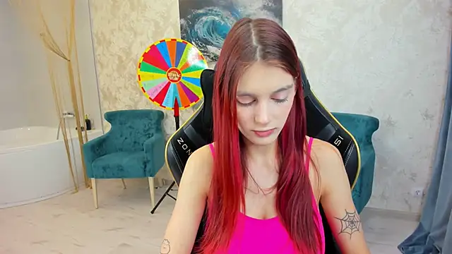 Snapshot of RedLipse chatting on December 14, 2025, 3:35 am RedLipse online show from December 14, 2025, 3:35 am