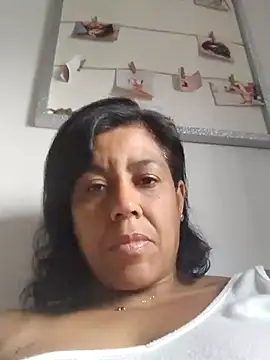 Snapshot of Molly_newman6 chatting on July 2, 2026, 7:47 am Molly newman6 online show from July 2, 2026, 7:47 am