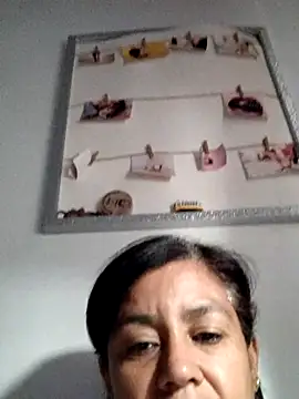 Snapshot of Molly_newman6 chatting on July 13, 2026, 6:29 pm Molly newman6 online show from July 13, 2026, 6:29 pm