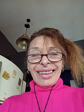 Snapshot of FrozenWaffle chatting on June 15, 2026, 7:02 pm FrozenWaffle online show from June 15, 2026, 7:02 pm
