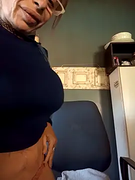 FrozenWaffle online show from April 23, 2026, 6:09 pm