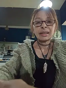 Snapshot of FrozenWaffle chatting on June 21, 2026, 2:01 pm FrozenWaffle online show from June 21, 2026, 2:01 pm