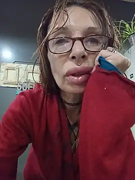 Snapshot of FrozenWaffle chatting on July 2, 2026, 4:13 pm FrozenWaffle online show from July 2, 2026, 4:13 pm