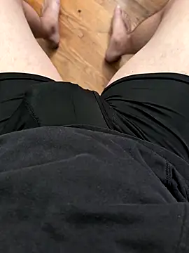 Snapshot of MrandMrsHaze chatting on October 7, 2025, 4:52 pm MrandMrsHaze online show from October 7, 2025, 4:52 pm