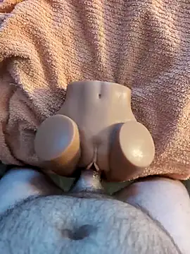 Snapshot of MrandMrsHaze chatting on December 3, 2025, 4:06 pm MrandMrsHaze online show from December 3, 2025, 4:06 pm