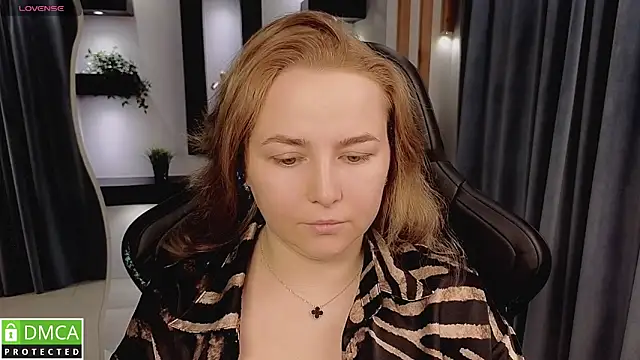 Snapshot of Mira_Mermayd chatting on November 23, 2025, 1:26 am Mira Mermayd online show from November 23, 2025, 1:26 am