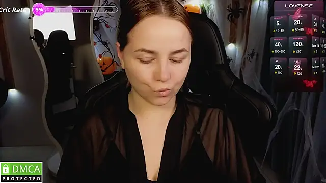 Snapshot of Mira_Mermayd chatting on November 6, 2025, 8:18 am Mira Mermayd online show from November 6, 2025, 8:18 am