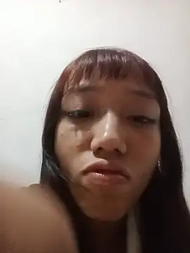 Karmakuro online show from May 7, 2026, 4:39 am