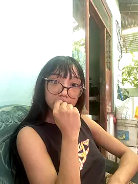 Snapshot of Karmakuro chatting on September 10, 2025, 7:46 pm Karmakuro online show from September 10, 2025, 7:46 pm